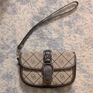 Authentic Vintage Dooney & Bourke wristlet tan canvas fabric silver tone clasp